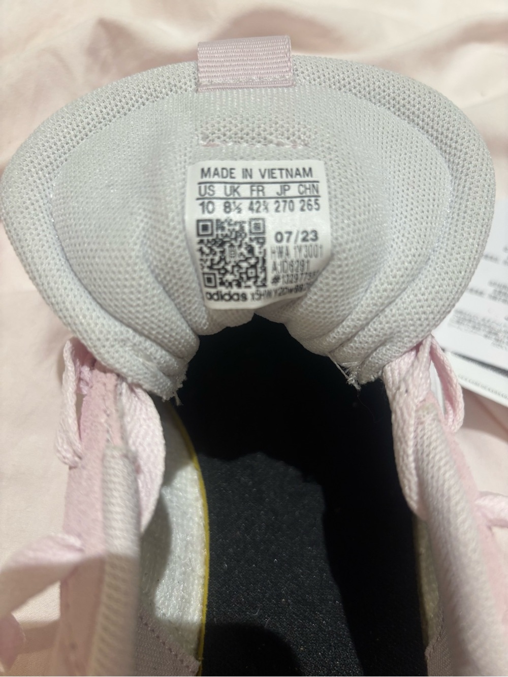 NWT adidas Women’s Light Pink Suede Low-Top Sneakers - Picture 4 of 7